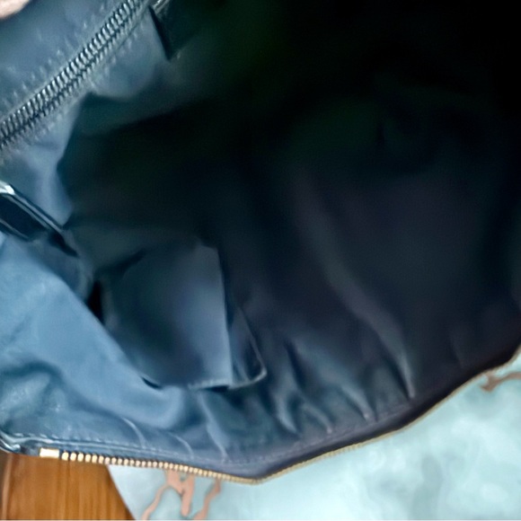 Gucci Black Crossbody Bag - Picture 9 of 15